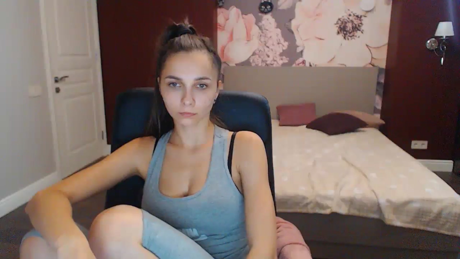 Gallery image thumbnail from Karina_Mils's myfreecams stream on, 10/13/2023, 10:50 image 12 of 20
