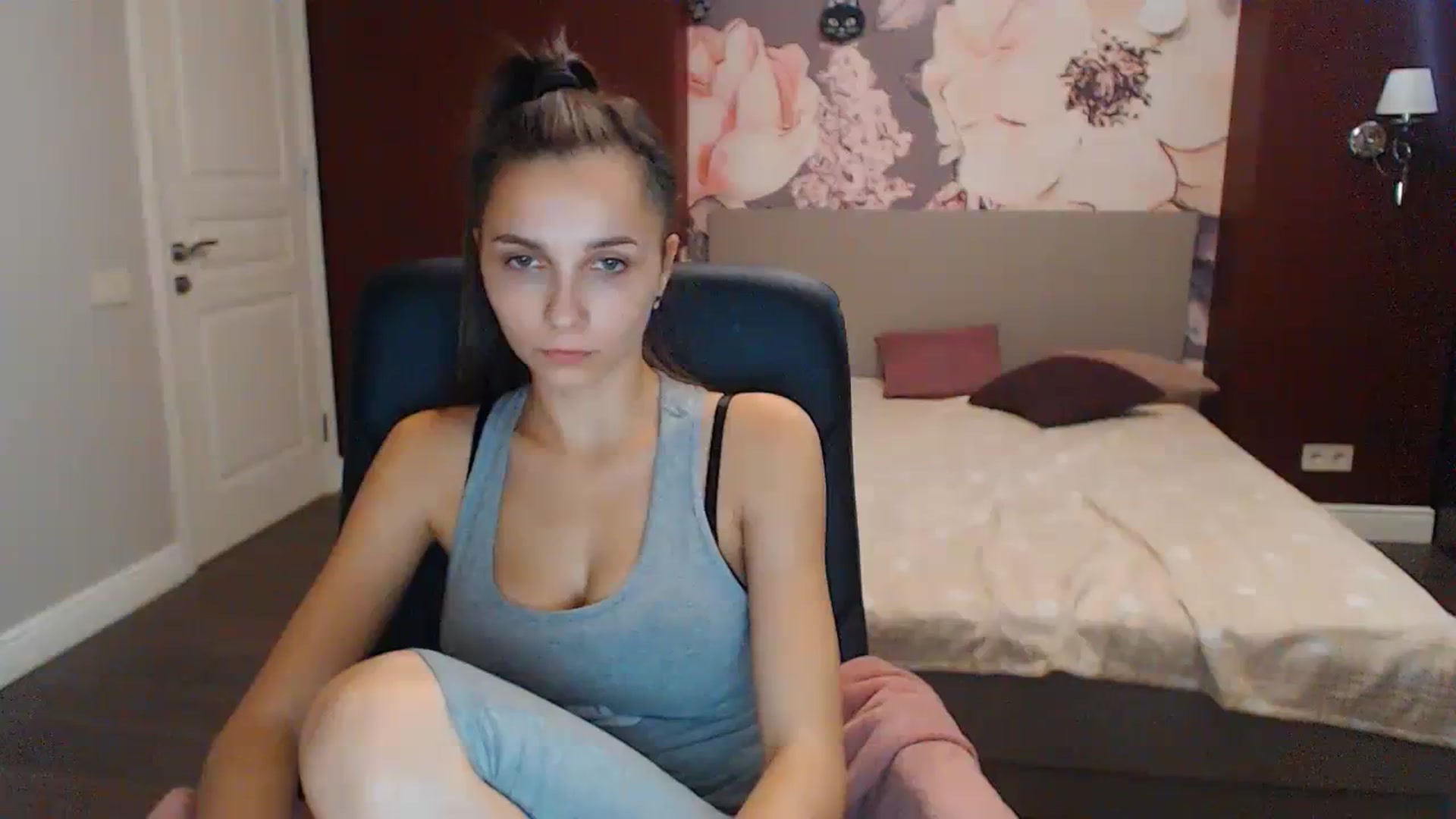 Gallery image thumbnail from Karina_Mils's myfreecams stream on, 10/13/2023, 10:50 image 20 of 20