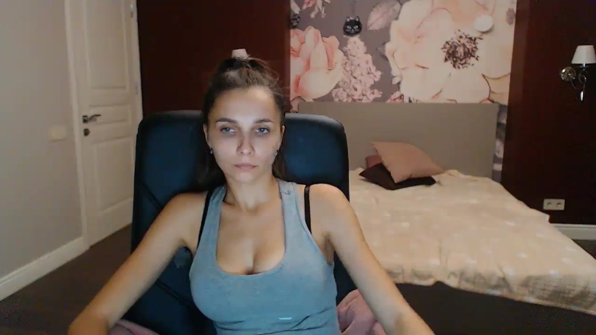 Gallery image thumbnail from Karina_Mils's myfreecams stream on, 10/13/2023, 14:55 image 18 of 20