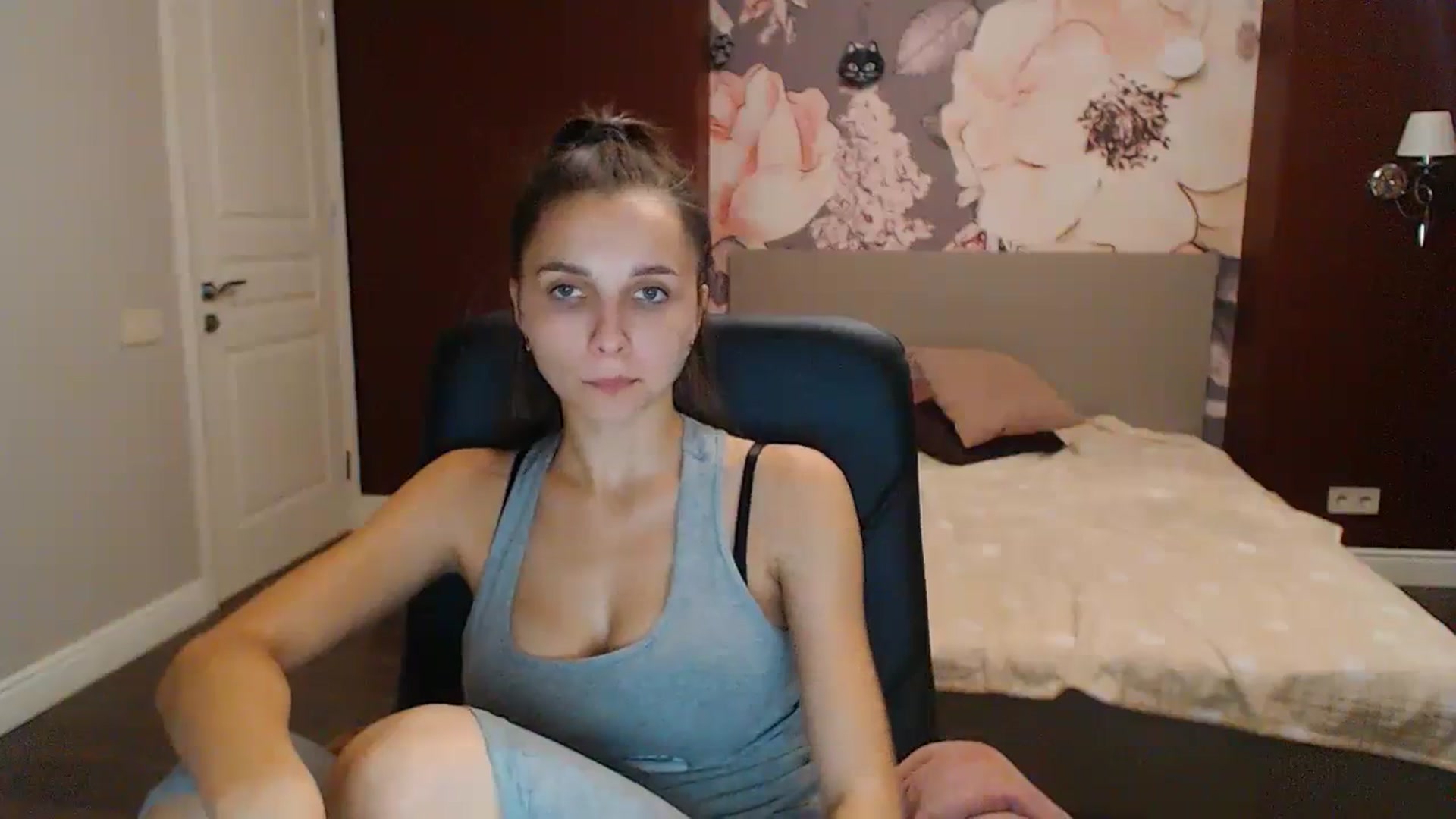 Gallery image thumbnail from Karina_Mils's myfreecams stream on, 10/13/2023, 14:55 image 7 of 20