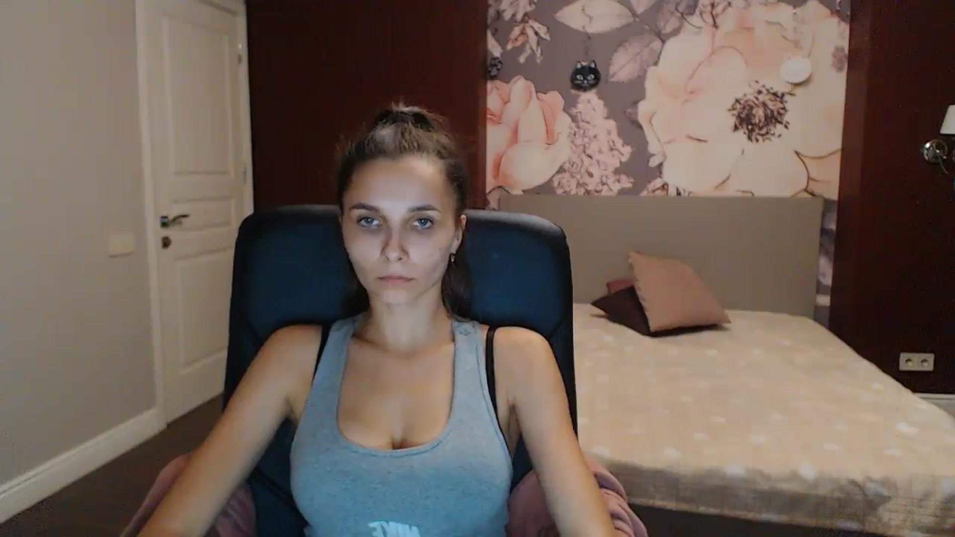 Gallery image thumbnail from Karina_Mils's myfreecams stream on, 10/13/2023, 19:12 image 20 of 20