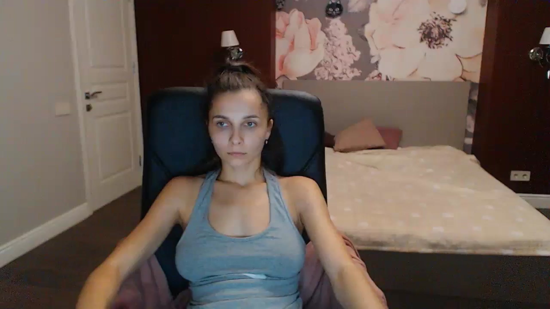 Gallery image thumbnail from Karina_Mils's myfreecams stream on, 10/14/2023, 14:57 image 18 of 20
