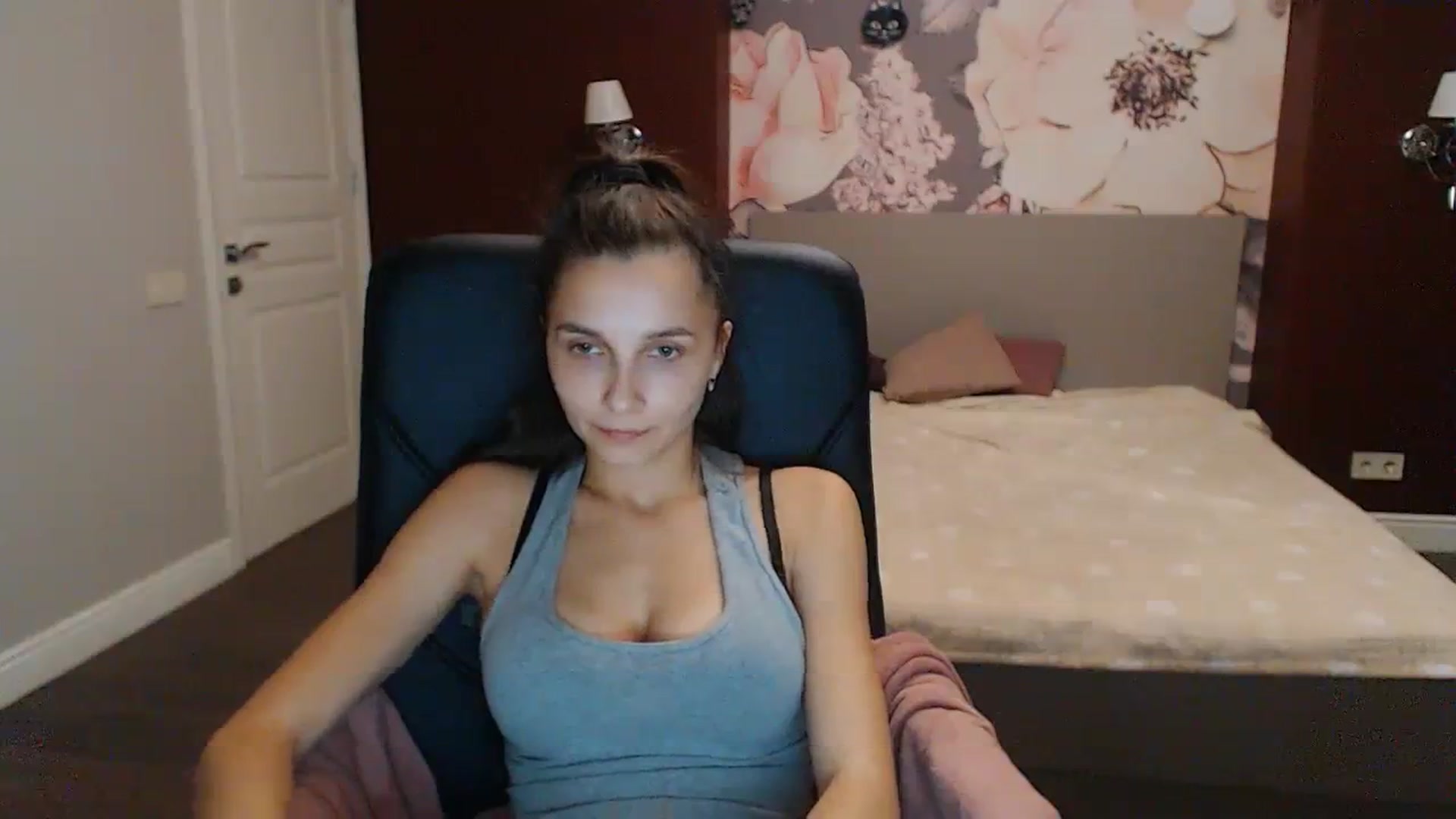 Gallery image thumbnail from Karina_Mils's myfreecams stream on, 10/14/2023, 14:57 image 12 of 20
