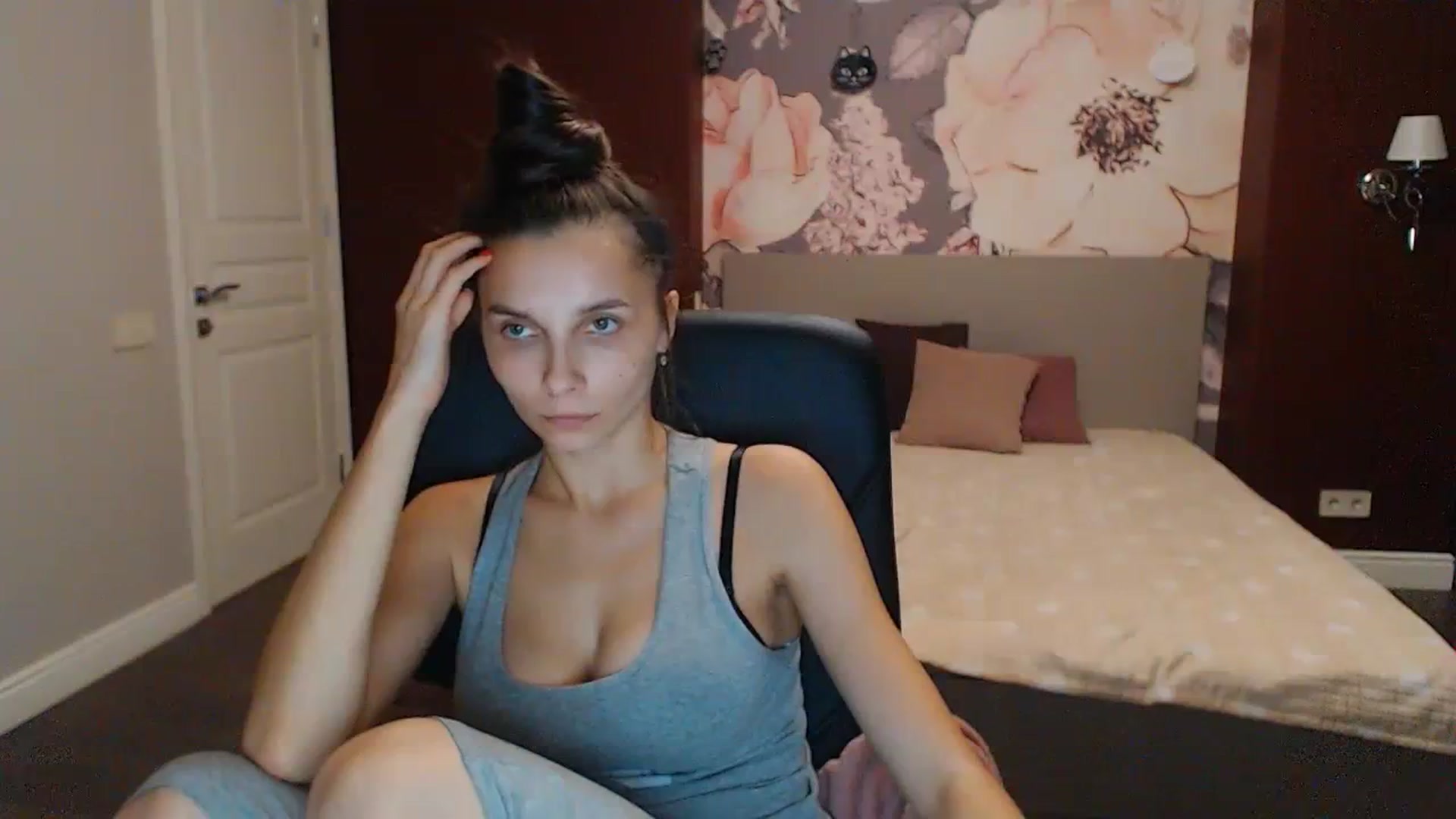Gallery image thumbnail from Karina_Mils's myfreecams stream on, 10/15/2023, 17:42 image 20 of 20