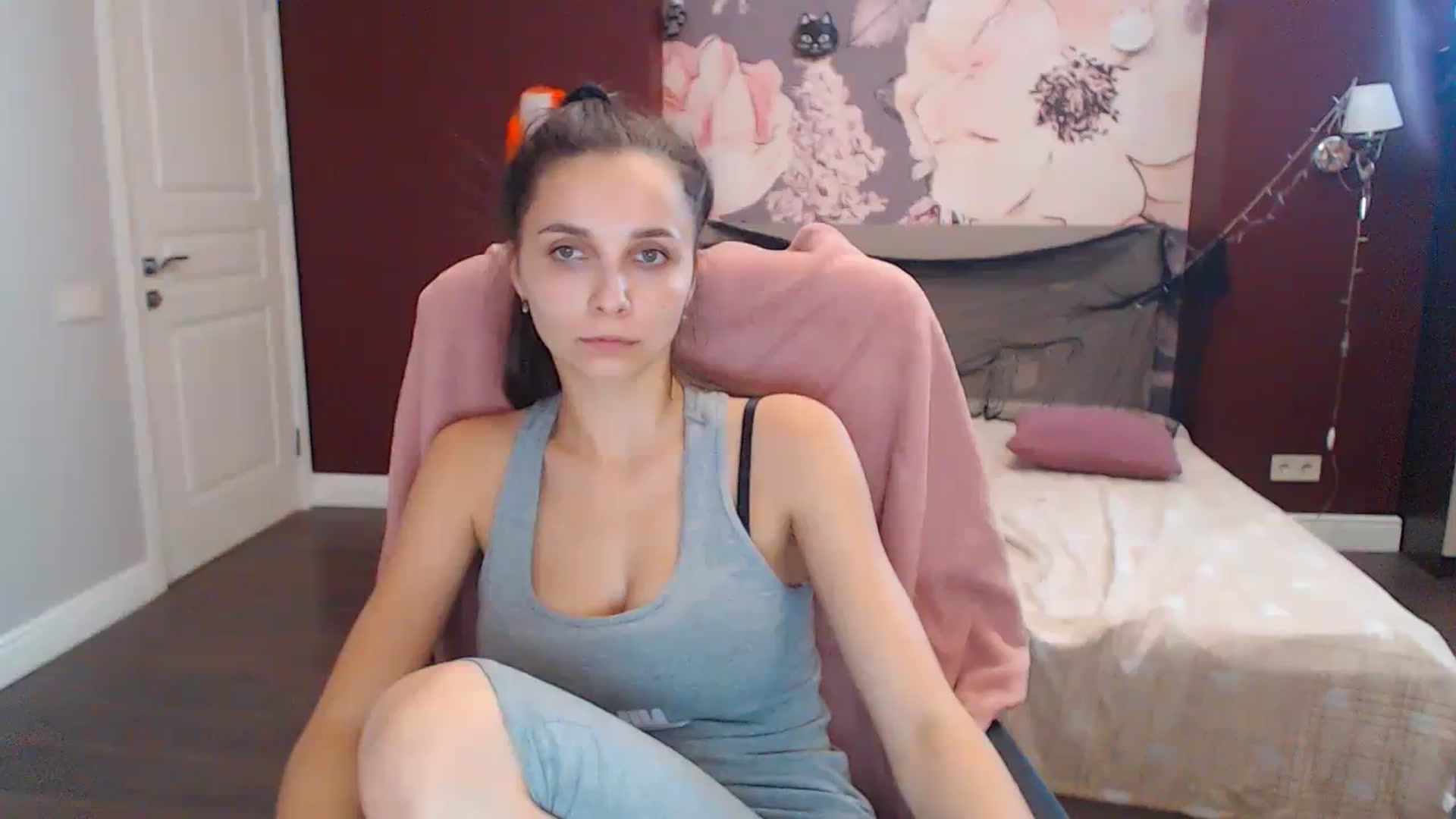 Gallery image thumbnail from Karina_Mils's myfreecams stream on, 10/19/2023, 10:36 image 11 of 20