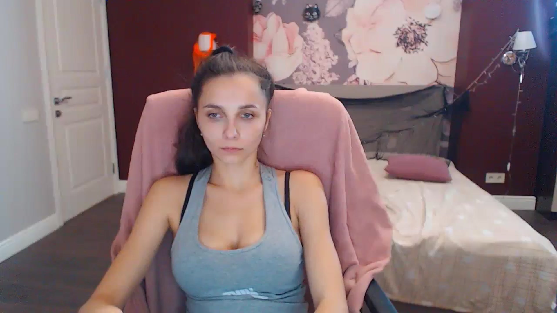 Gallery image thumbnail from Karina_Mils's myfreecams stream on, 10/19/2023, 10:36 image 7 of 20