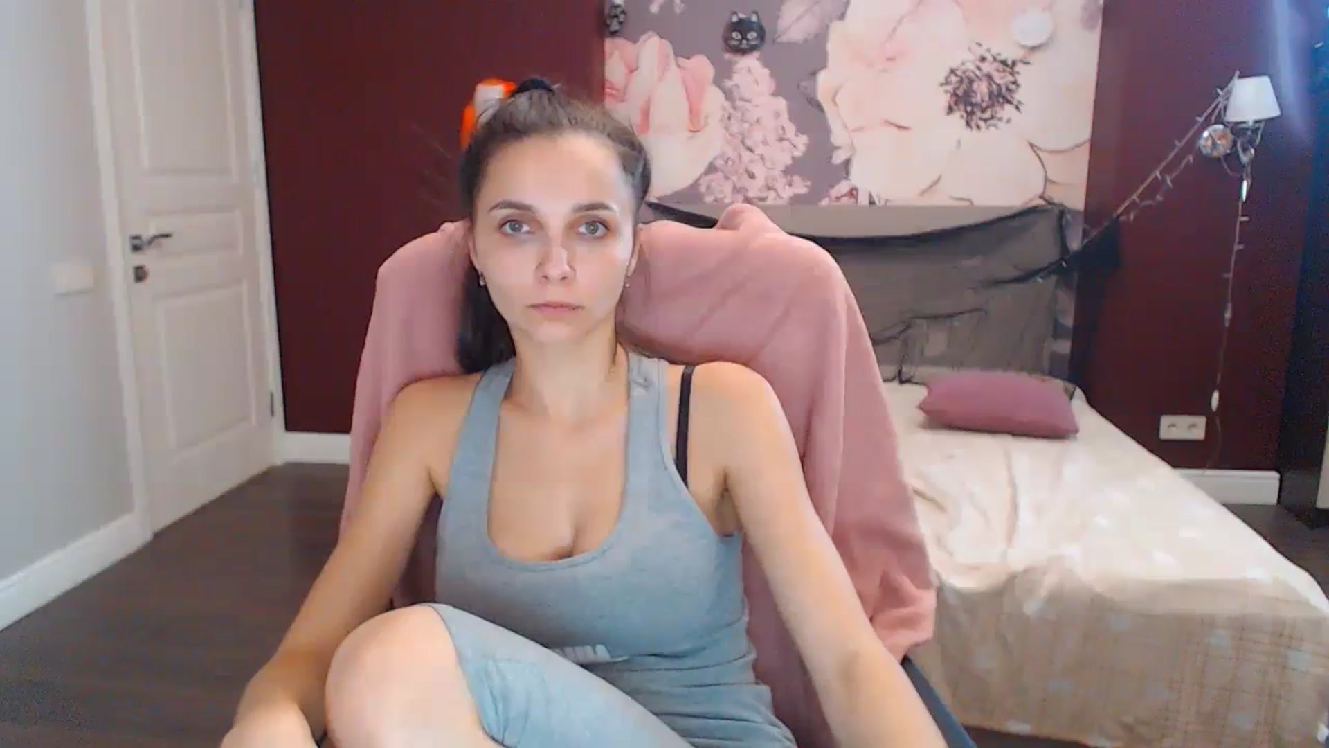 Gallery image thumbnail from Karina_Mils's myfreecams stream on, 10/19/2023, 10:36 image 12 of 20