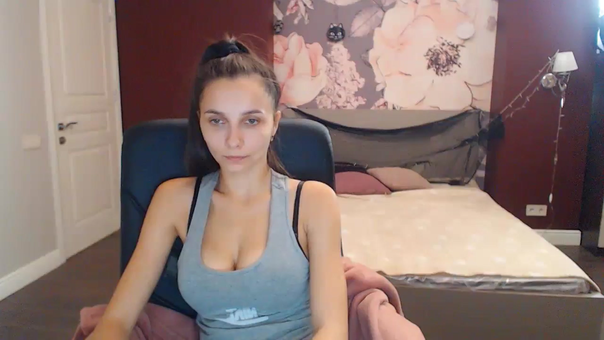 Gallery image thumbnail from Karina_Mils's myfreecams stream on, 10/21/2023, 14:12 image 14 of 20