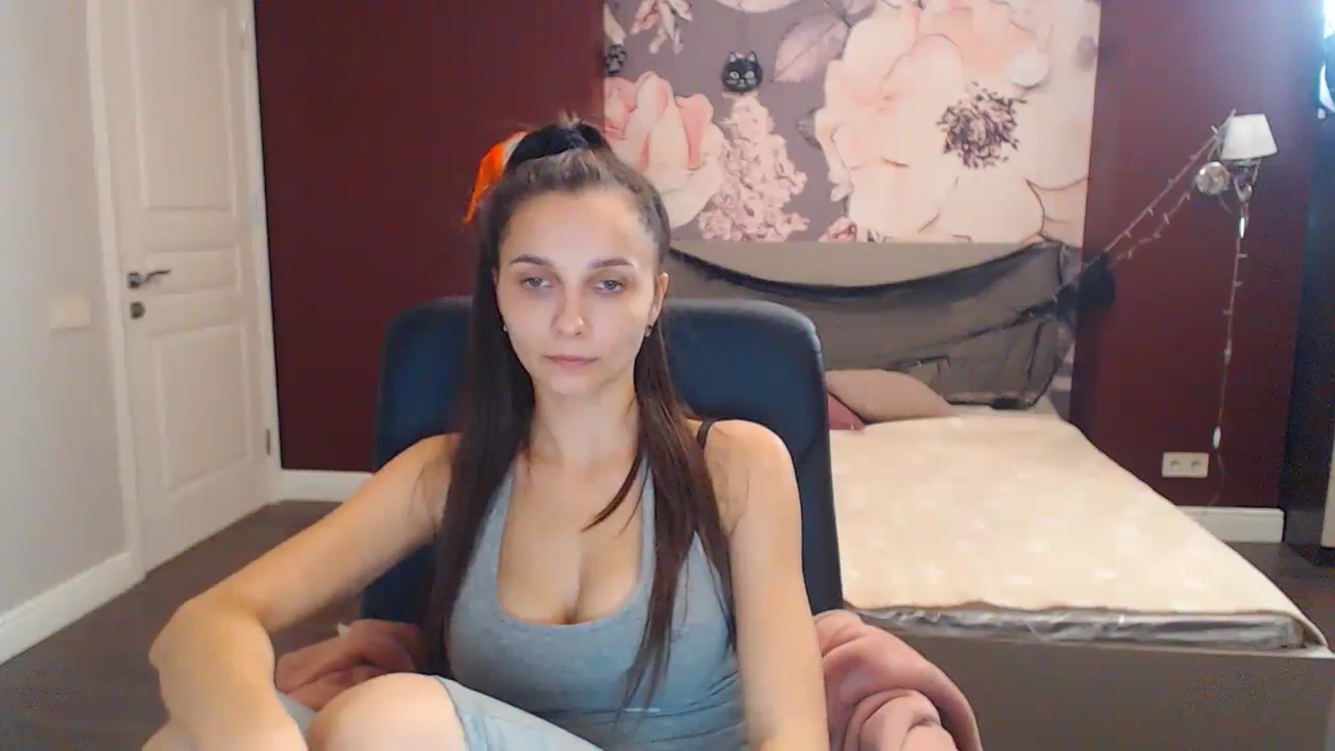 Gallery image thumbnail from Karina_Mils's myfreecams stream on, 10/21/2023, 14:12 image 12 of 20