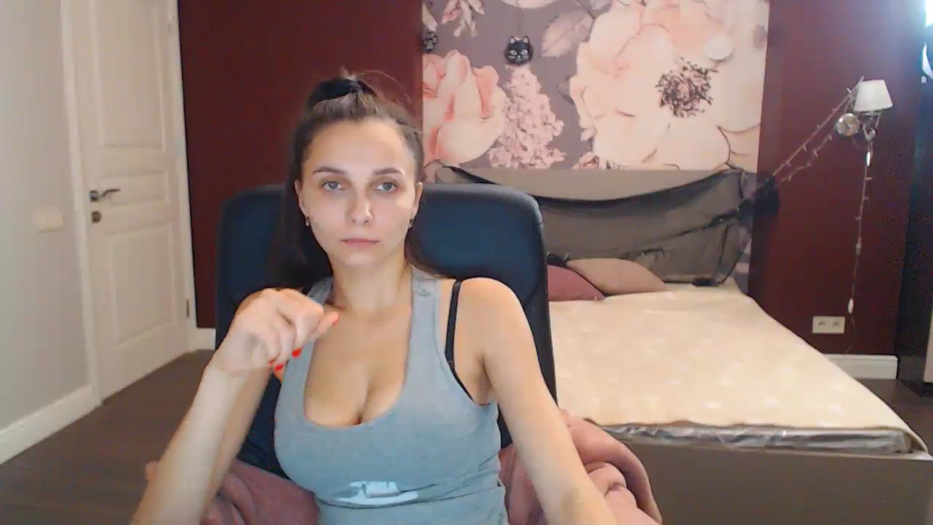 Gallery image thumbnail from Karina_Mils's myfreecams stream on, 10/21/2023, 14:12 image 15 of 20
