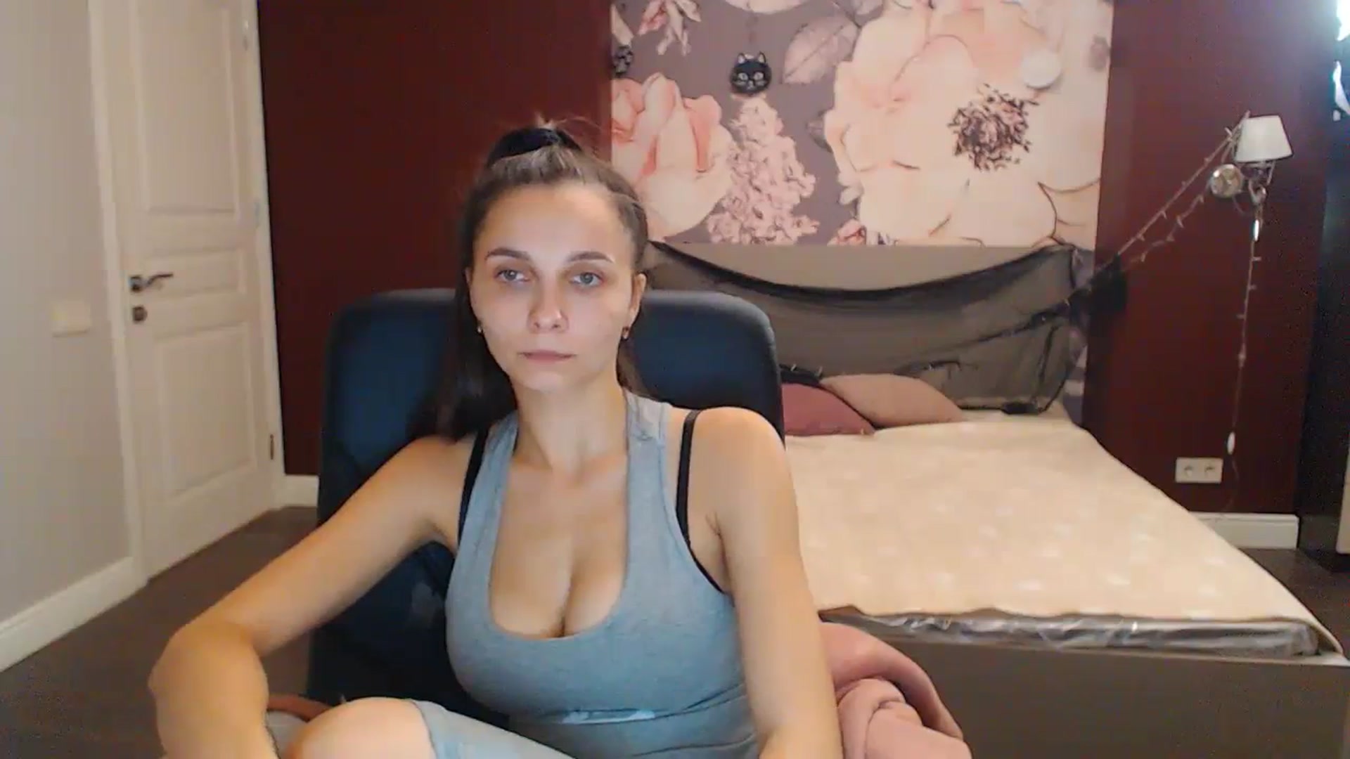Gallery image thumbnail from Karina_Mils's myfreecams stream on, 10/21/2023, 14:12 image 19 of 20