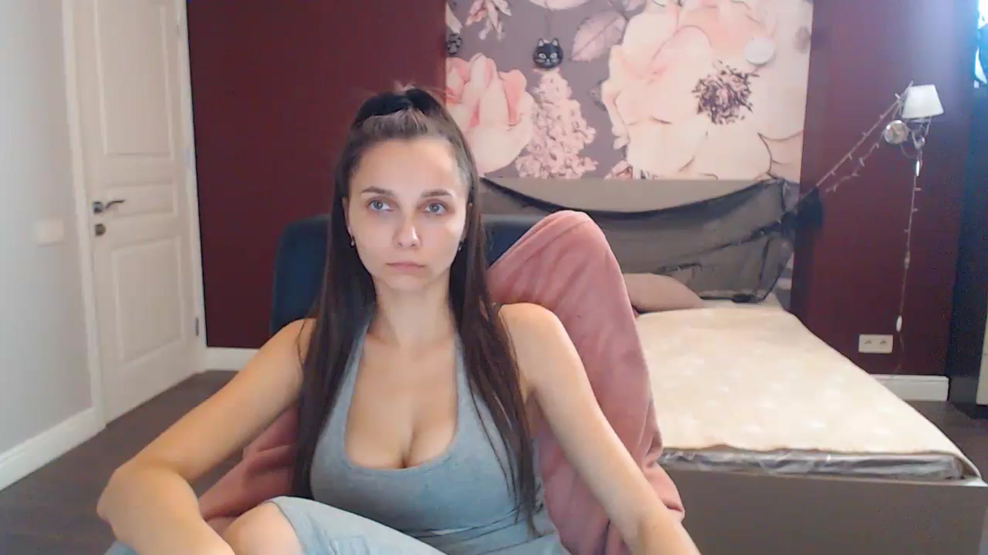 Gallery image thumbnail from Karina_Mils's myfreecams stream on, 10/21/2023, 14:12 image 2 of 20