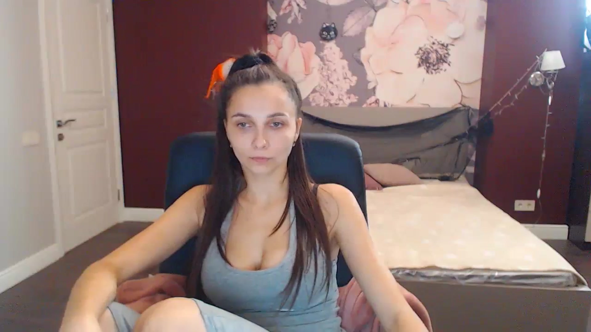 Gallery image thumbnail from Karina_Mils's myfreecams stream on, 10/21/2023, 14:12 image 11 of 20