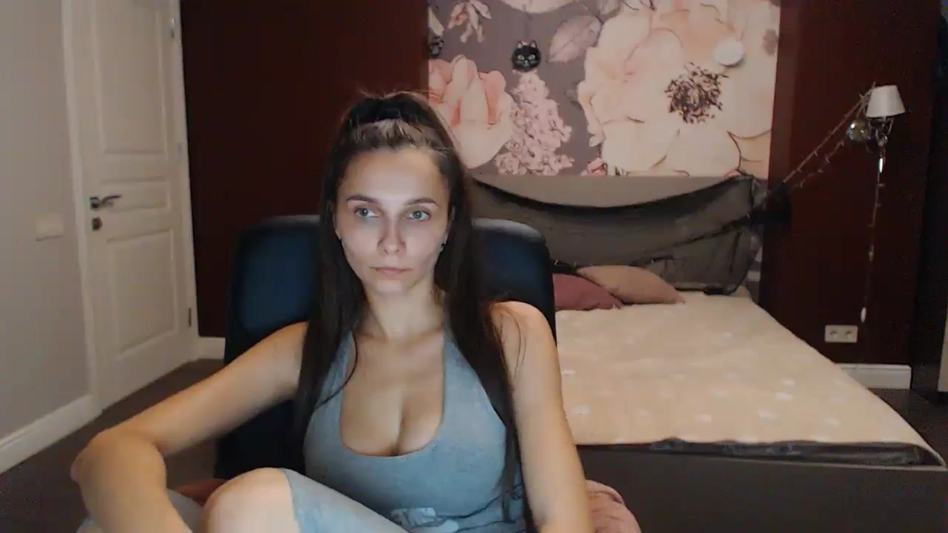 Gallery image thumbnail from Karina_Mils's myfreecams stream on, 10/21/2023, 15:32 image 2 of 20