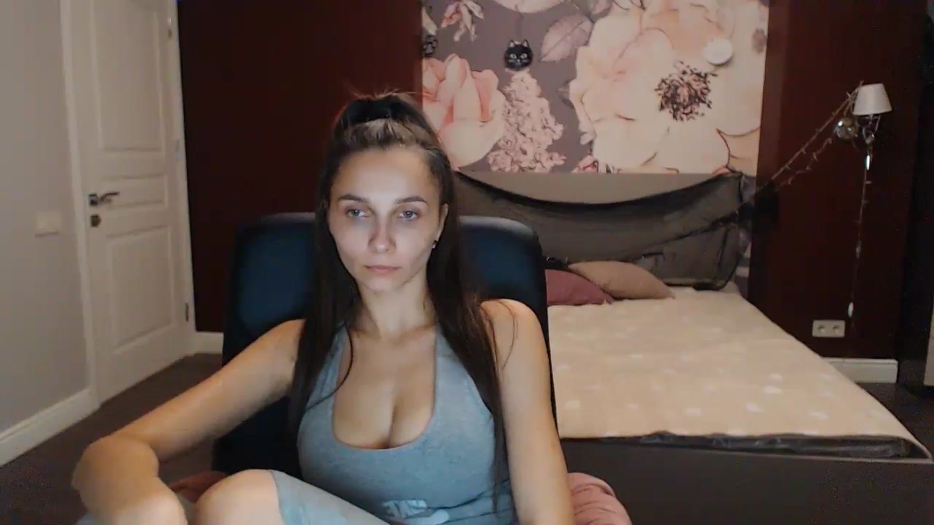 Gallery image thumbnail from Karina_Mils's myfreecams stream on, 10/21/2023, 15:32 image 5 of 20