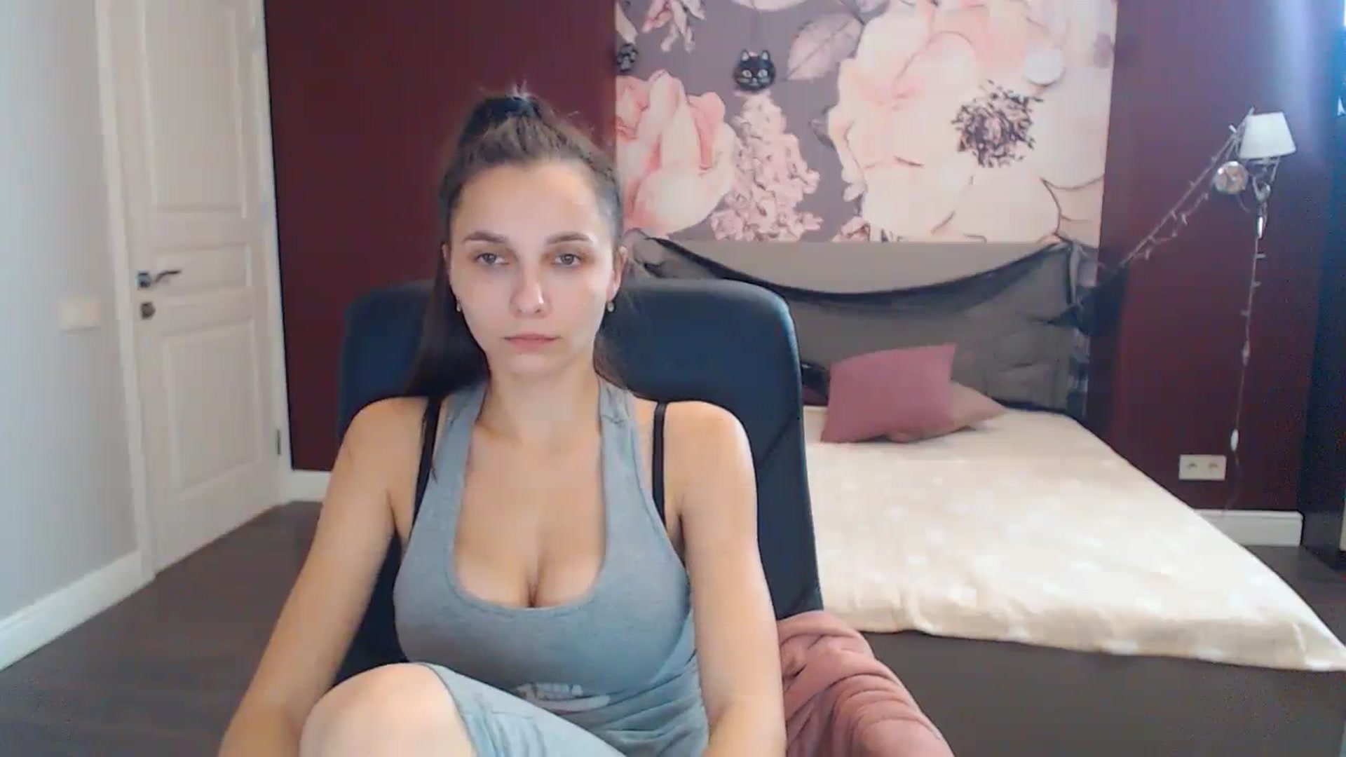 Gallery image thumbnail from Karina_Mils's myfreecams stream on, 10/22/2023, 12:54 image 8 of 20