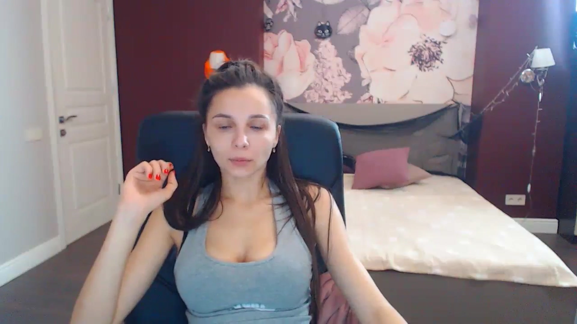 Gallery image thumbnail from Karina_Mils's myfreecams stream on, 10/22/2023, 12:54 image 13 of 20
