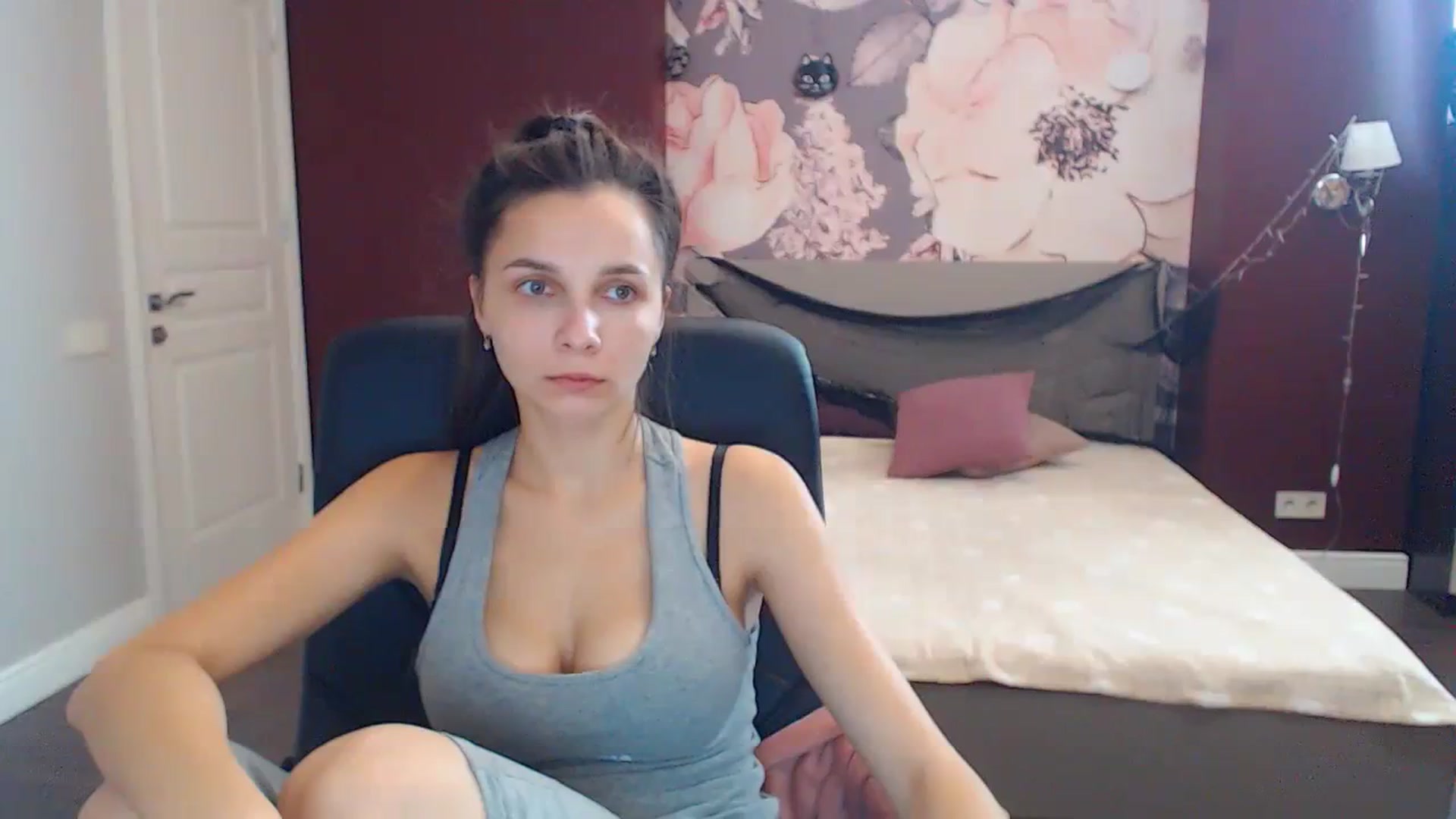 Gallery image thumbnail from Karina_Mils's myfreecams stream on, 10/22/2023, 12:54 image 16 of 20
