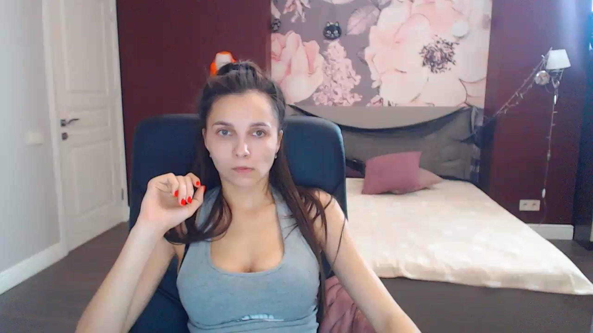 Gallery image thumbnail from Karina_Mils's myfreecams stream on, 10/22/2023, 12:54 image 14 of 20