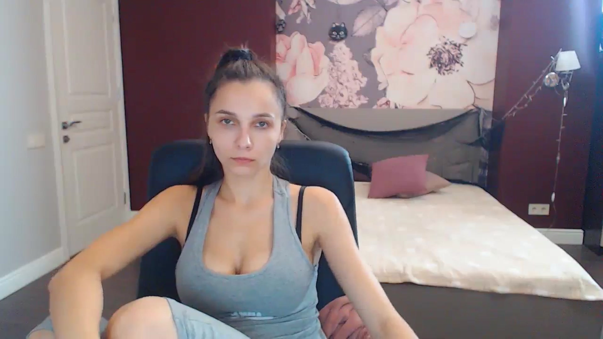 Gallery image thumbnail from Karina_Mils's myfreecams stream on, 10/22/2023, 12:54 image 10 of 20