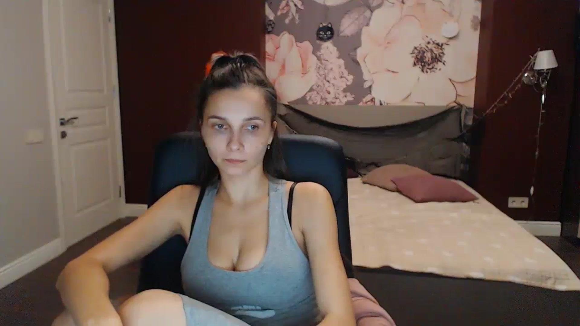 Gallery image thumbnail from Karina_Mils's myfreecams stream on, 10/22/2023, 15:01 image 2 of 20