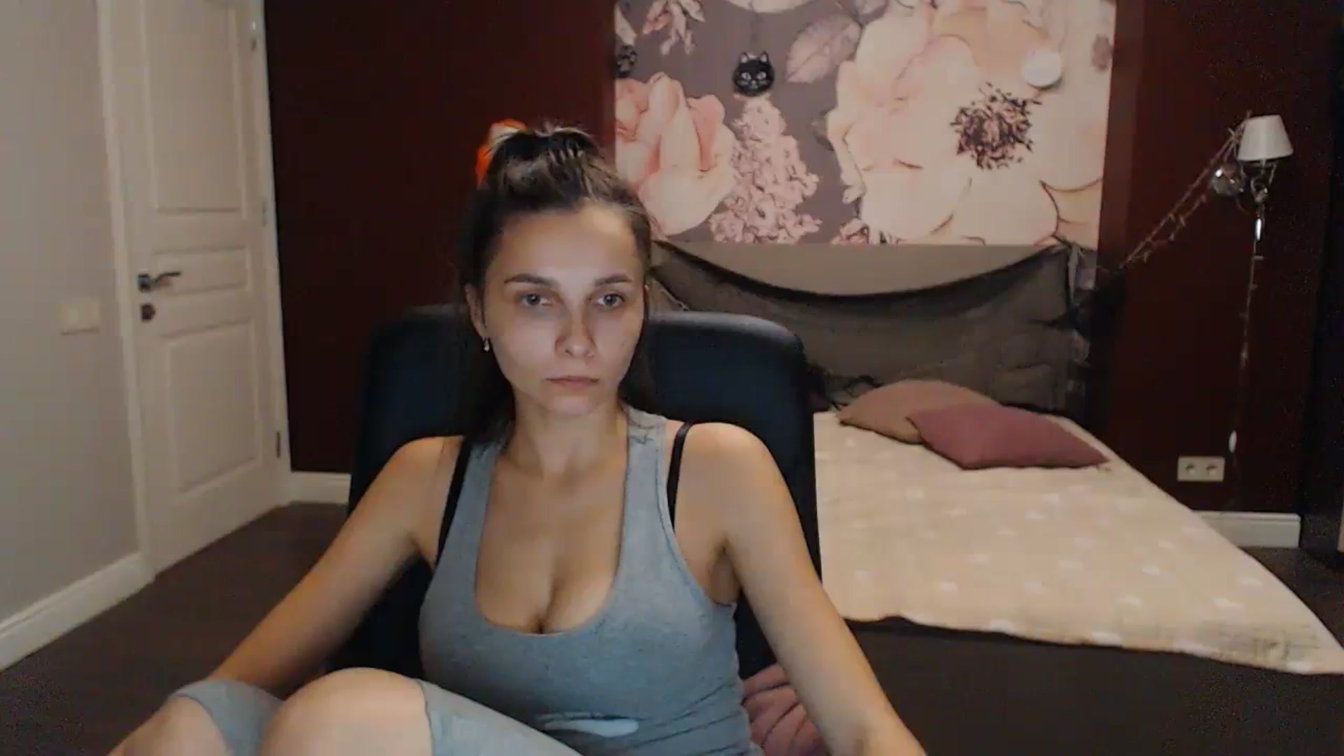 Gallery image thumbnail from Karina_Mils's myfreecams stream on, 10/22/2023, 15:01 image 6 of 20