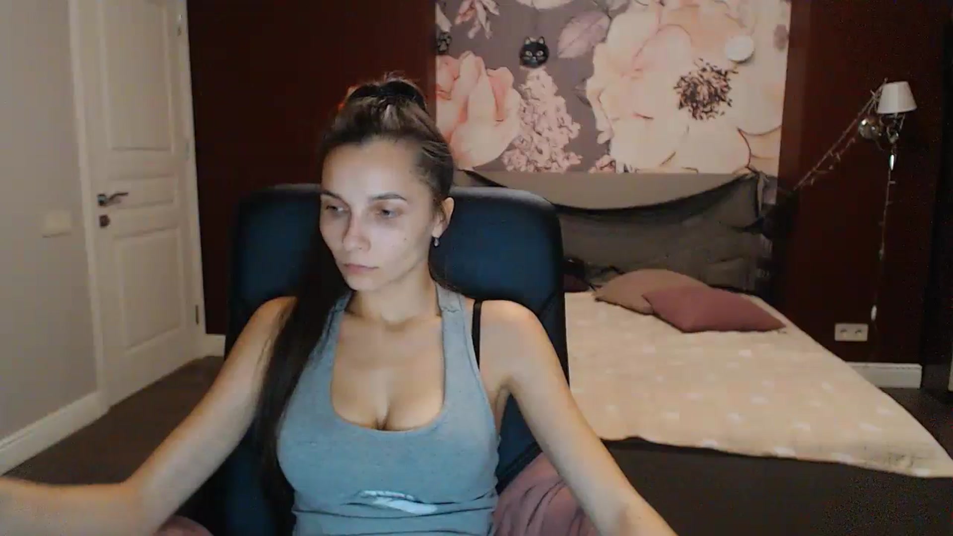 Gallery image thumbnail from Karina_Mils's myfreecams stream on, 10/22/2023, 16:03 image 2 of 20