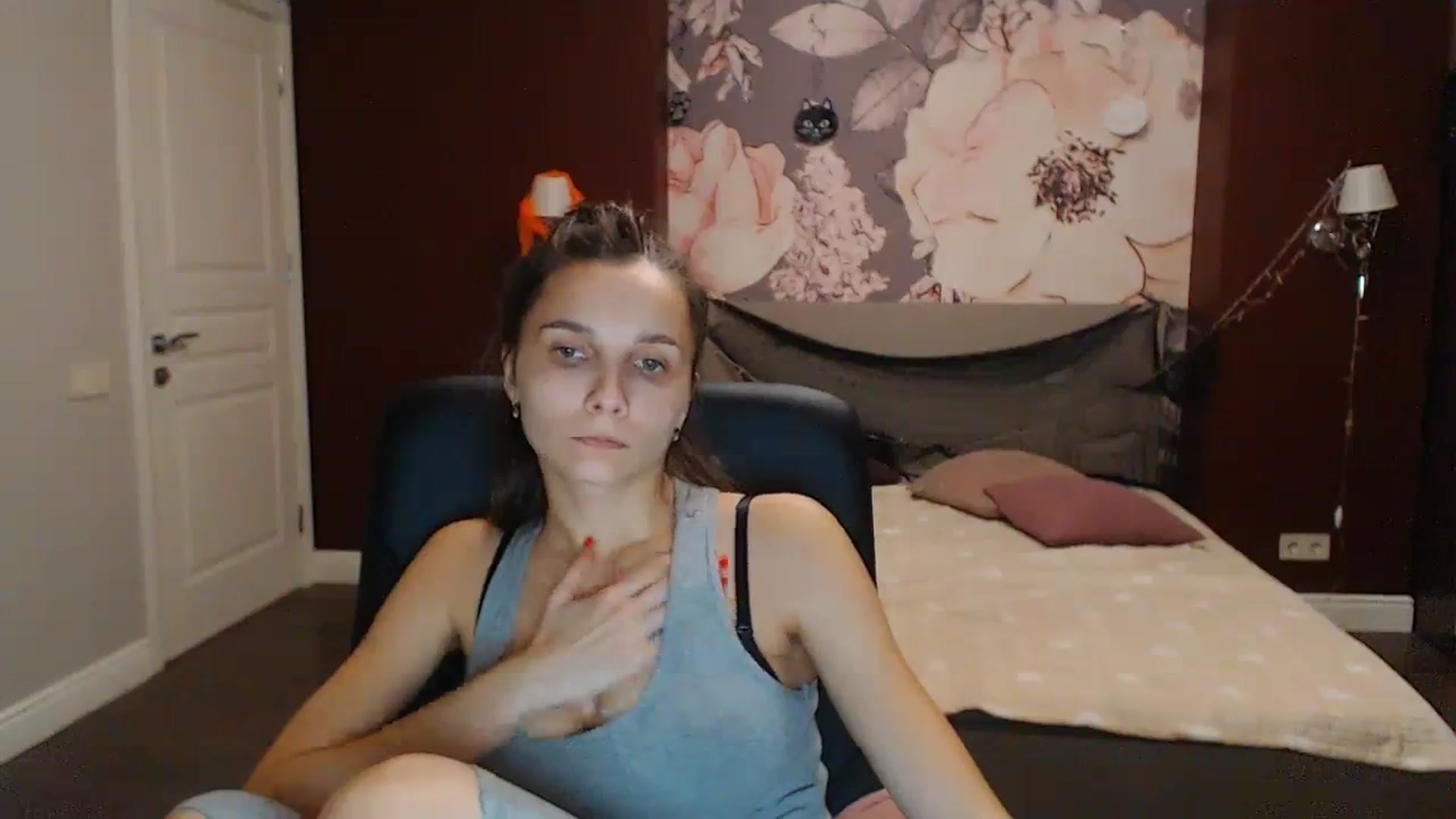 Gallery image thumbnail from Karina_Mils's myfreecams stream on, 10/22/2023, 16:03 image 8 of 20