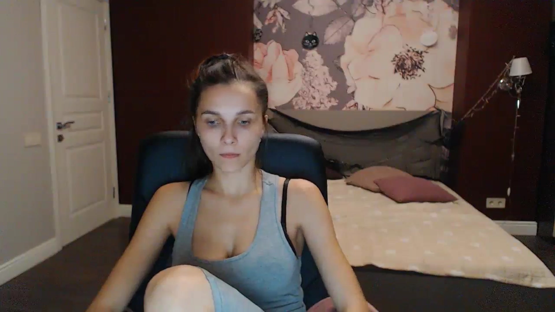 Gallery image thumbnail from Karina_Mils's myfreecams stream on, 10/22/2023, 16:50 image 8 of 20