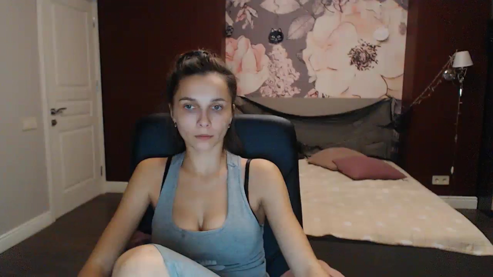 Gallery image thumbnail from Karina_Mils's myfreecams stream on, 10/22/2023, 16:50 image 19 of 20