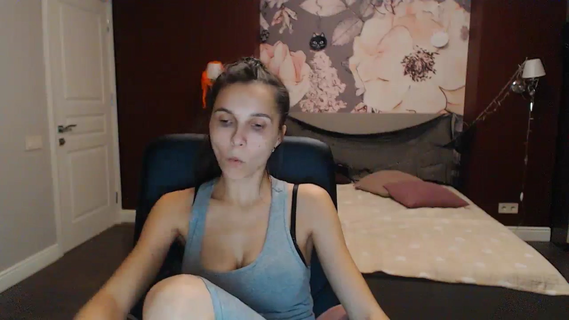 Gallery image thumbnail from Karina_Mils's myfreecams stream on, 10/22/2023, 16:50 image 9 of 20