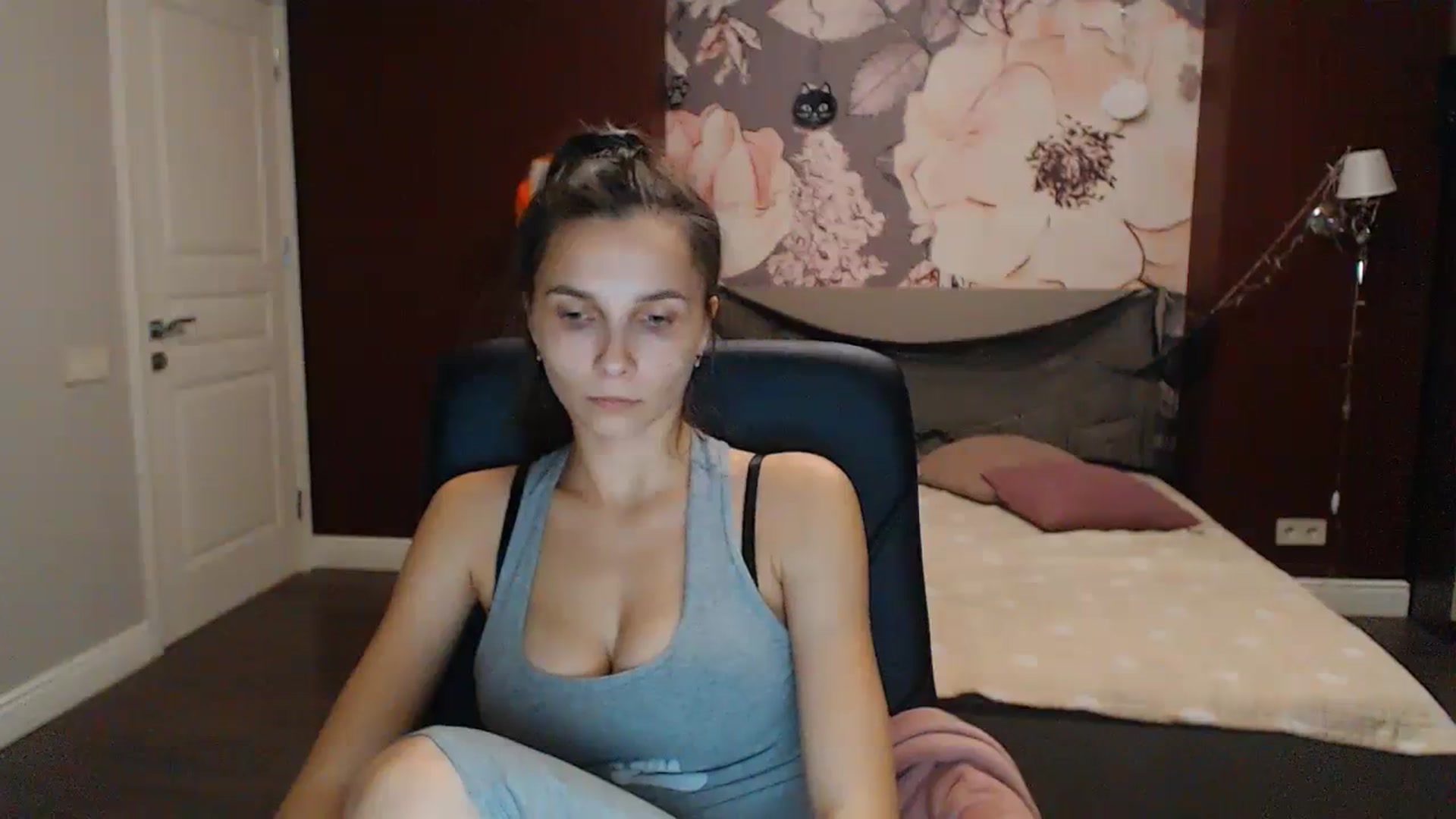 Gallery image thumbnail from Karina_Mils's myfreecams stream on, 10/22/2023, 19:21 image 5 of 20