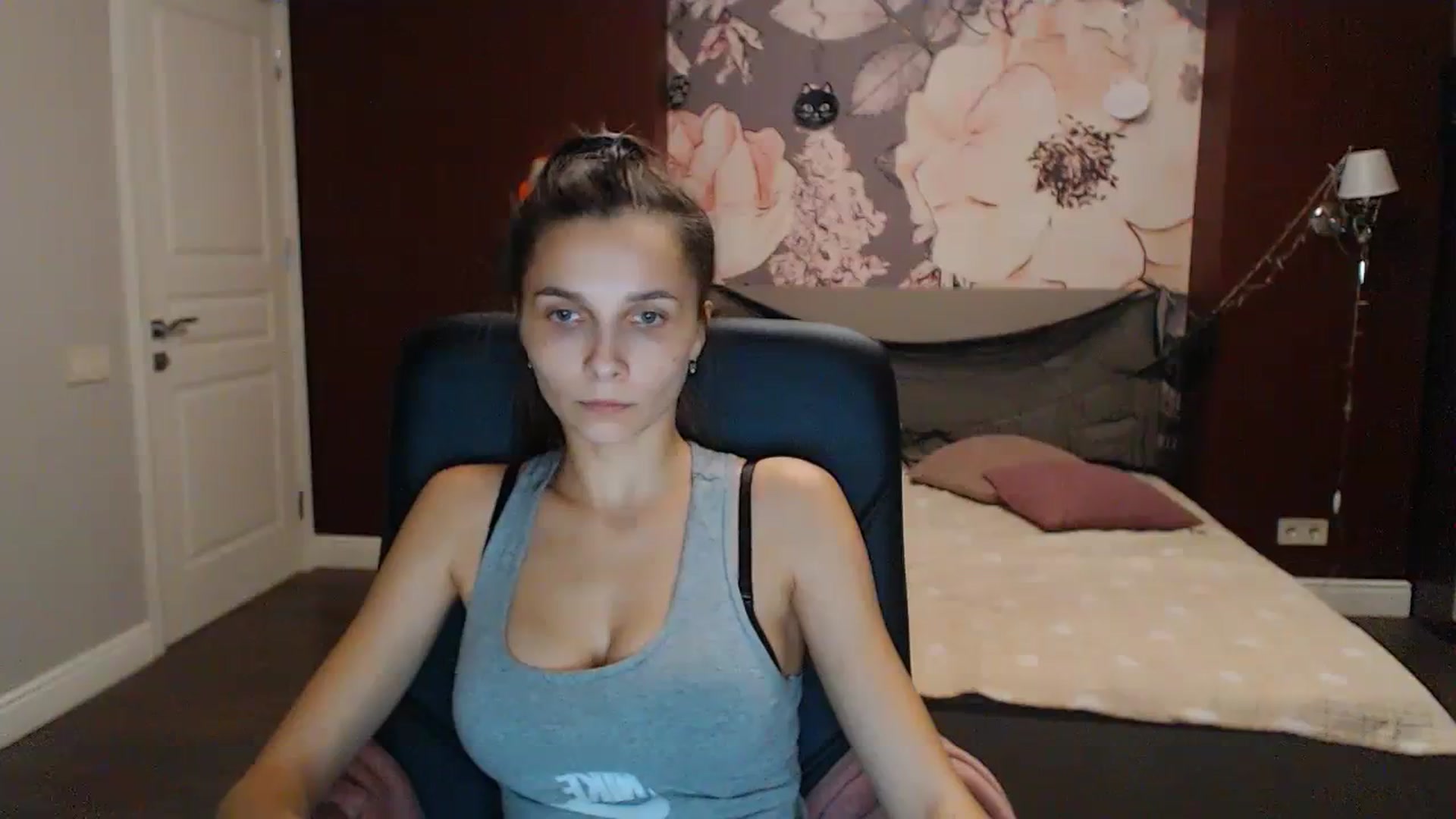 Gallery image thumbnail from Karina_Mils's myfreecams stream on, 10/22/2023, 19:21 image 7 of 20