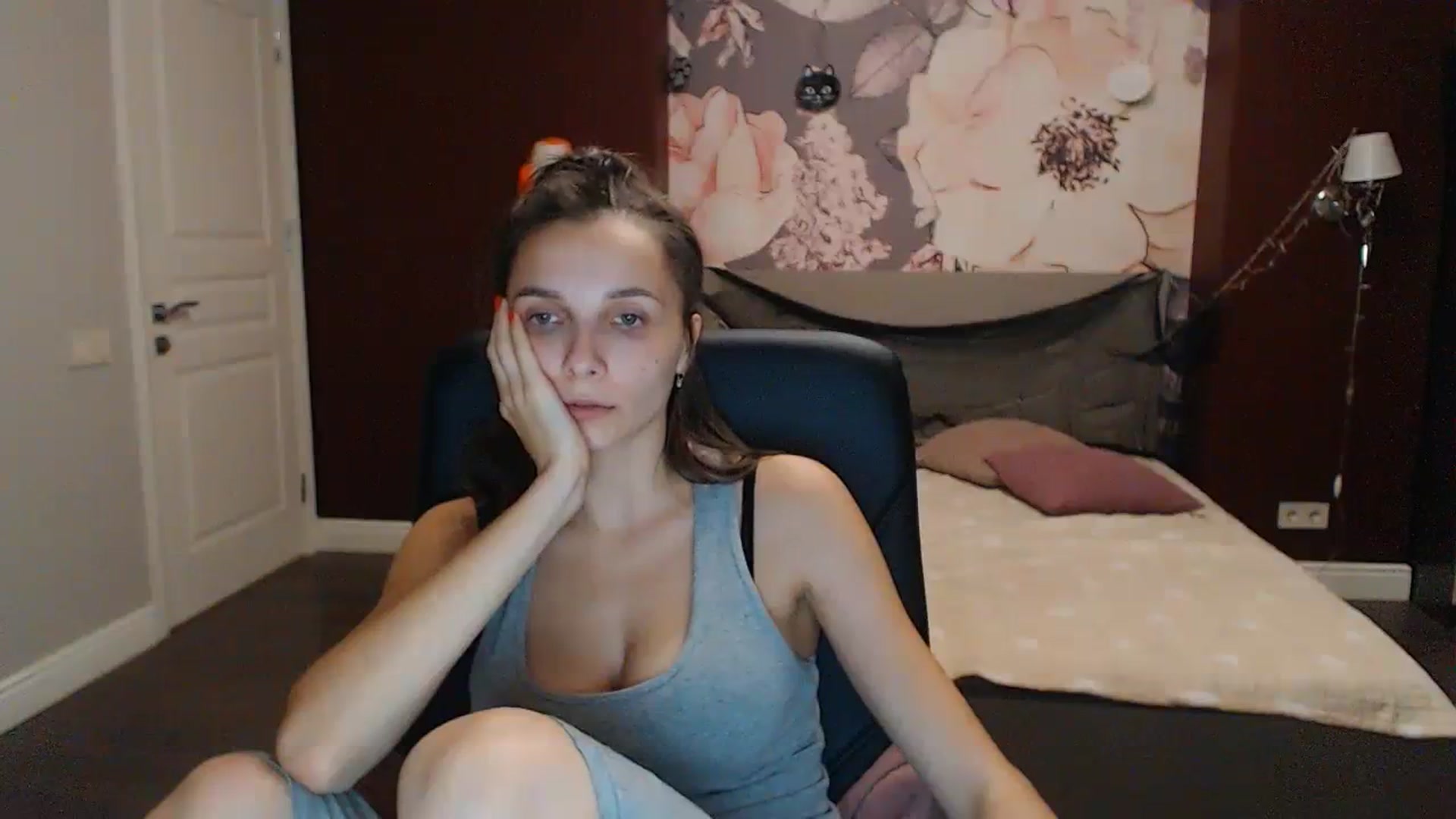 Gallery image thumbnail from Karina_Mils's myfreecams stream on, 10/22/2023, 19:21 image 20 of 20