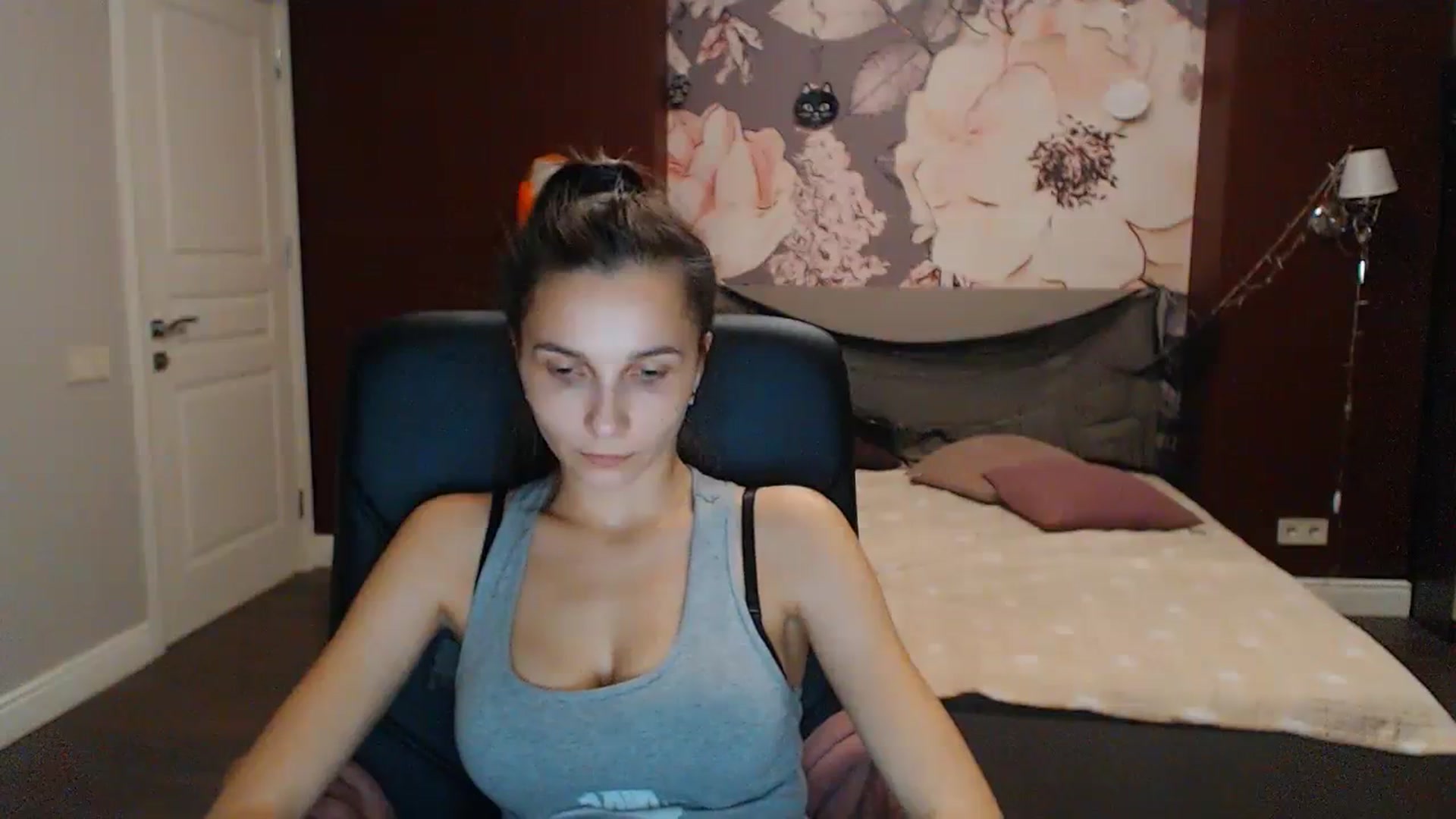 Gallery image thumbnail from Karina_Mils's myfreecams stream on, 10/22/2023, 19:21 image 10 of 20