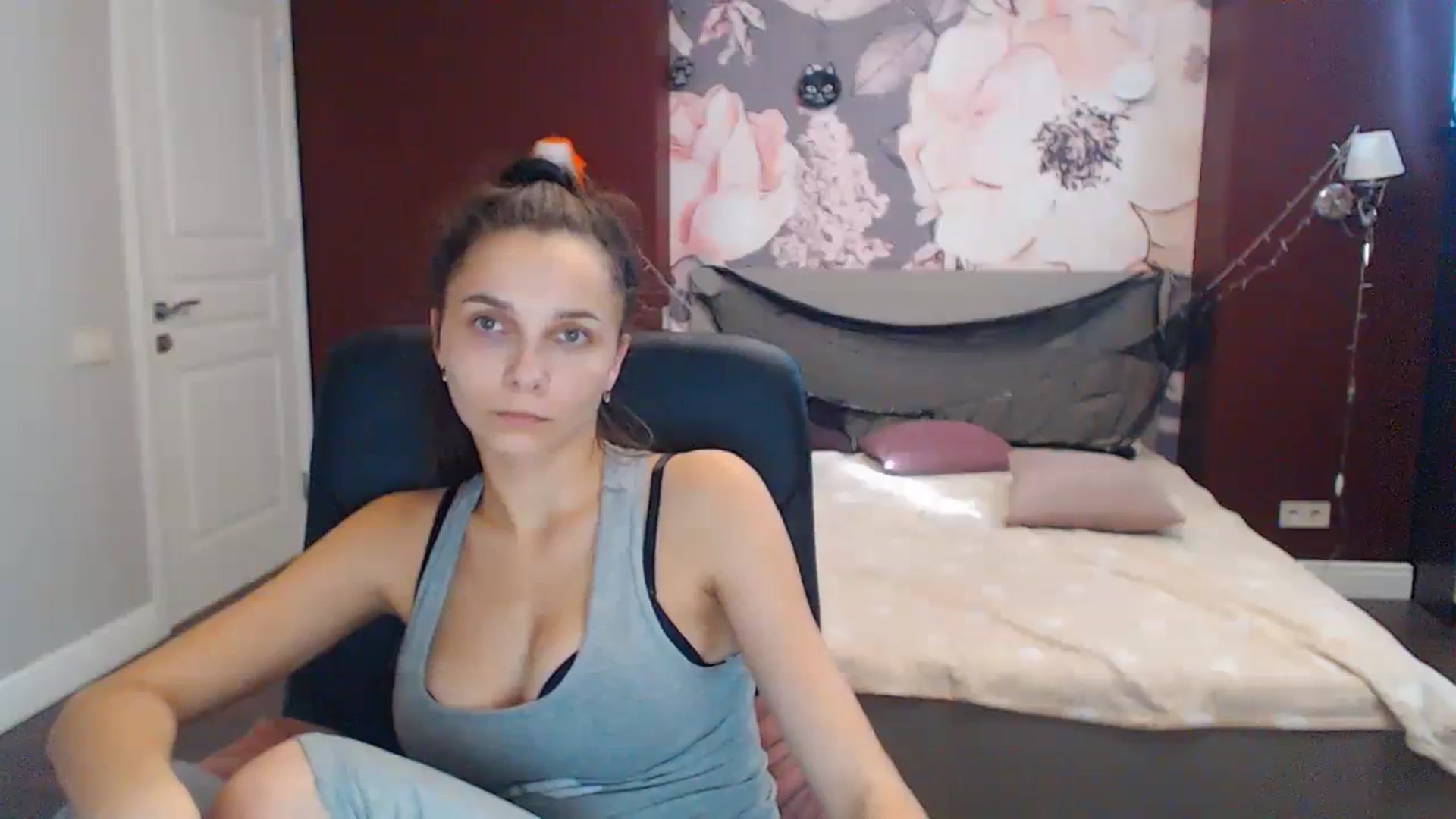 Gallery image thumbnail from Karina_Mils's myfreecams stream on, 10/23/2023, 10:33 image 5 of 20