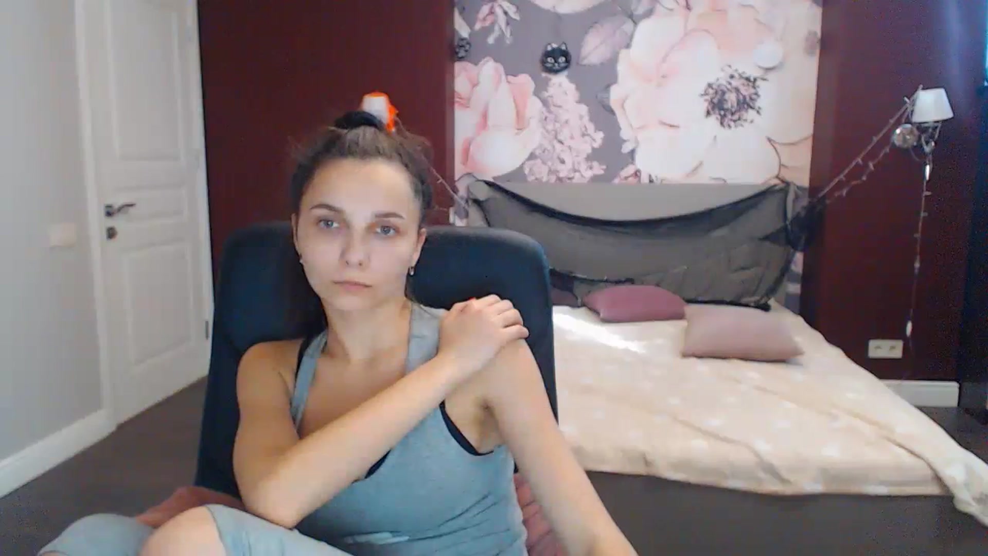 Gallery image thumbnail from Karina_Mils's myfreecams stream on, 10/23/2023, 10:33 image 16 of 20