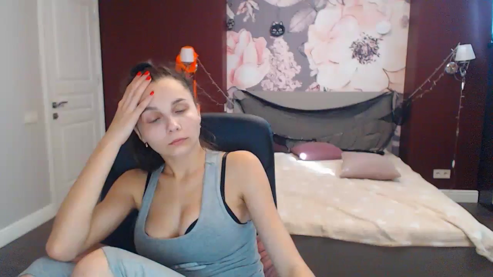 Gallery image thumbnail from Karina_Mils's myfreecams stream on, 10/23/2023, 10:33 image 1 of 20