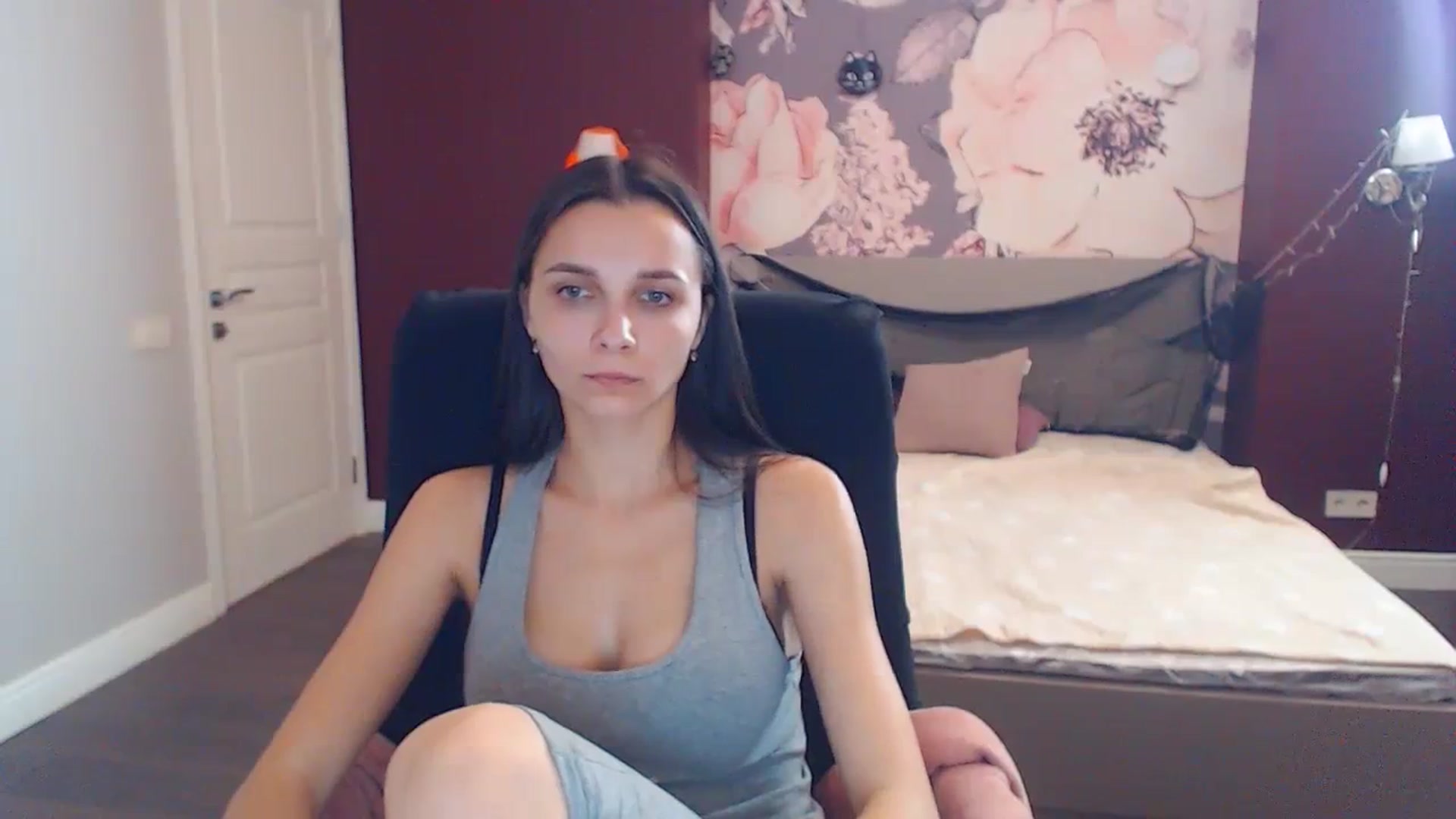 Gallery image thumbnail from Karina_Mils's myfreecams stream on, 10/28/2023, 13:06 image 15 of 20