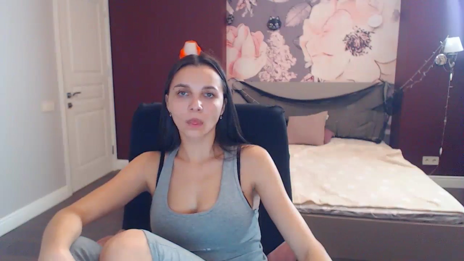 Gallery image thumbnail from Karina_Mils's myfreecams stream on, 10/28/2023, 13:06 image 13 of 20