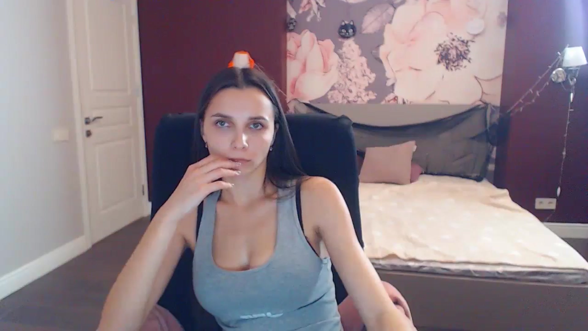 Gallery image thumbnail from Karina_Mils's myfreecams stream on, 10/28/2023, 13:06 image 19 of 20