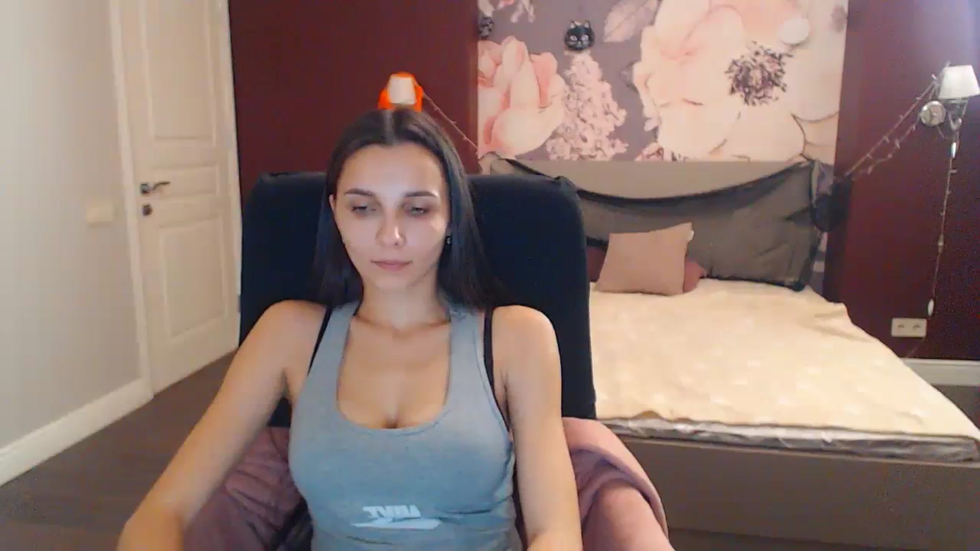 Gallery image thumbnail from Karina_Mils's myfreecams stream on, 10/28/2023, 14:20 image 13 of 20