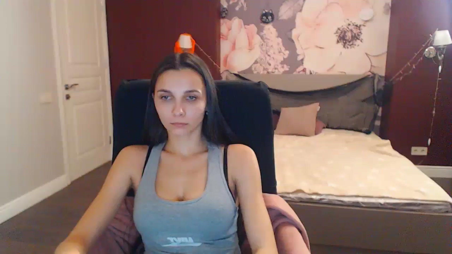 Gallery image thumbnail from Karina_Mils's myfreecams stream on, 10/28/2023, 14:20 image 14 of 20