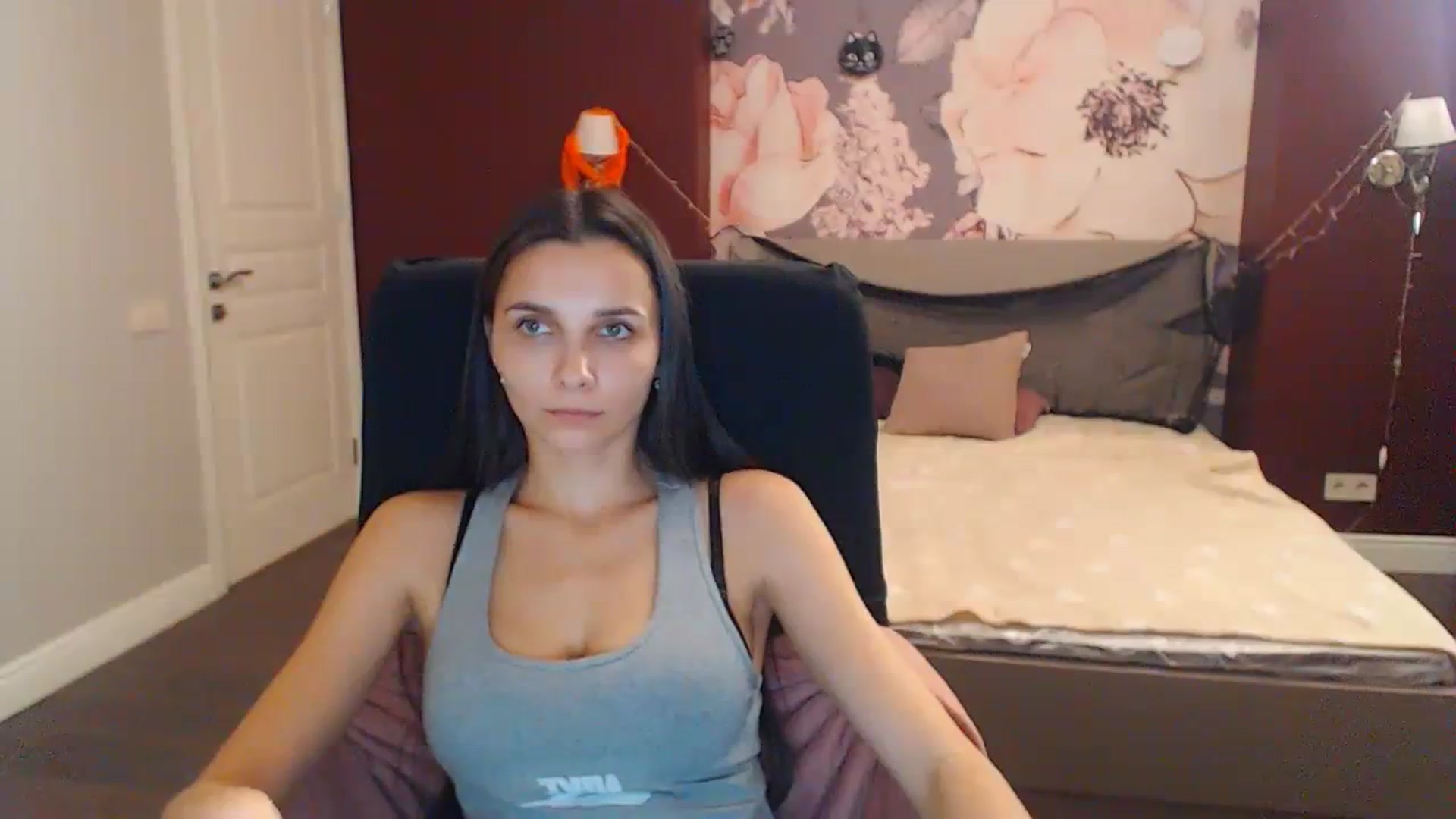Gallery image thumbnail from Karina_Mils's myfreecams stream on, 10/28/2023, 14:20 image 18 of 20