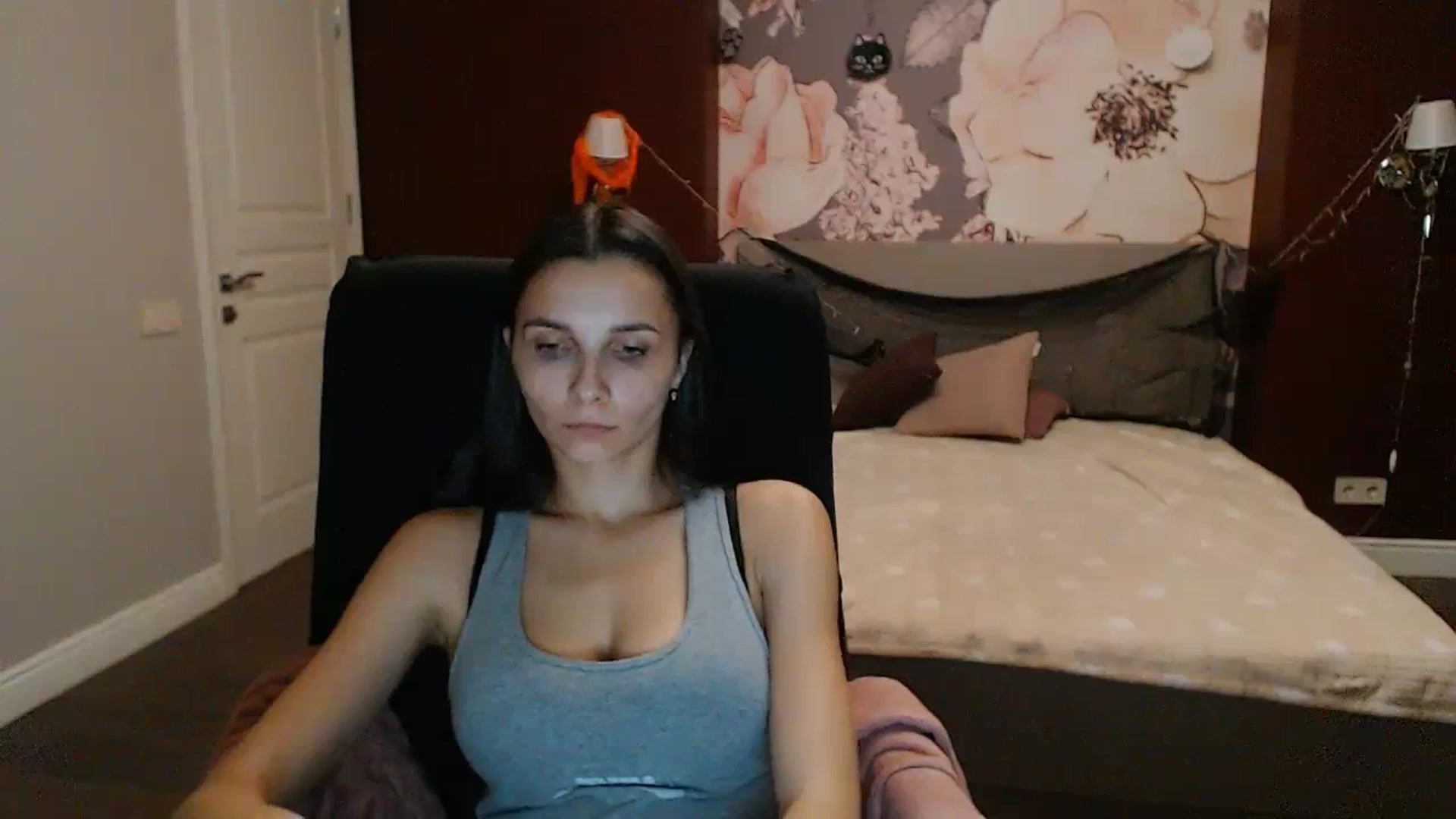Gallery image thumbnail from Karina_Mils's myfreecams stream on, 10/28/2023, 16:01 image 6 of 20