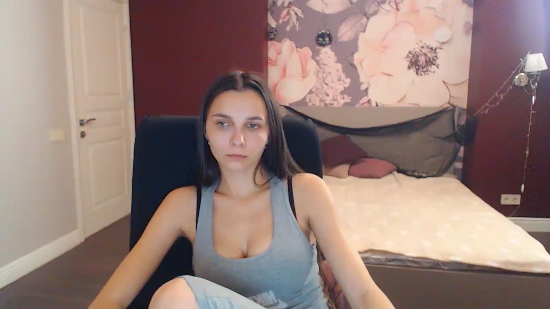 Gallery image thumbnail from Karina_Mils's myfreecams stream on, 10/29/2023, 14:01 image 6 of 20