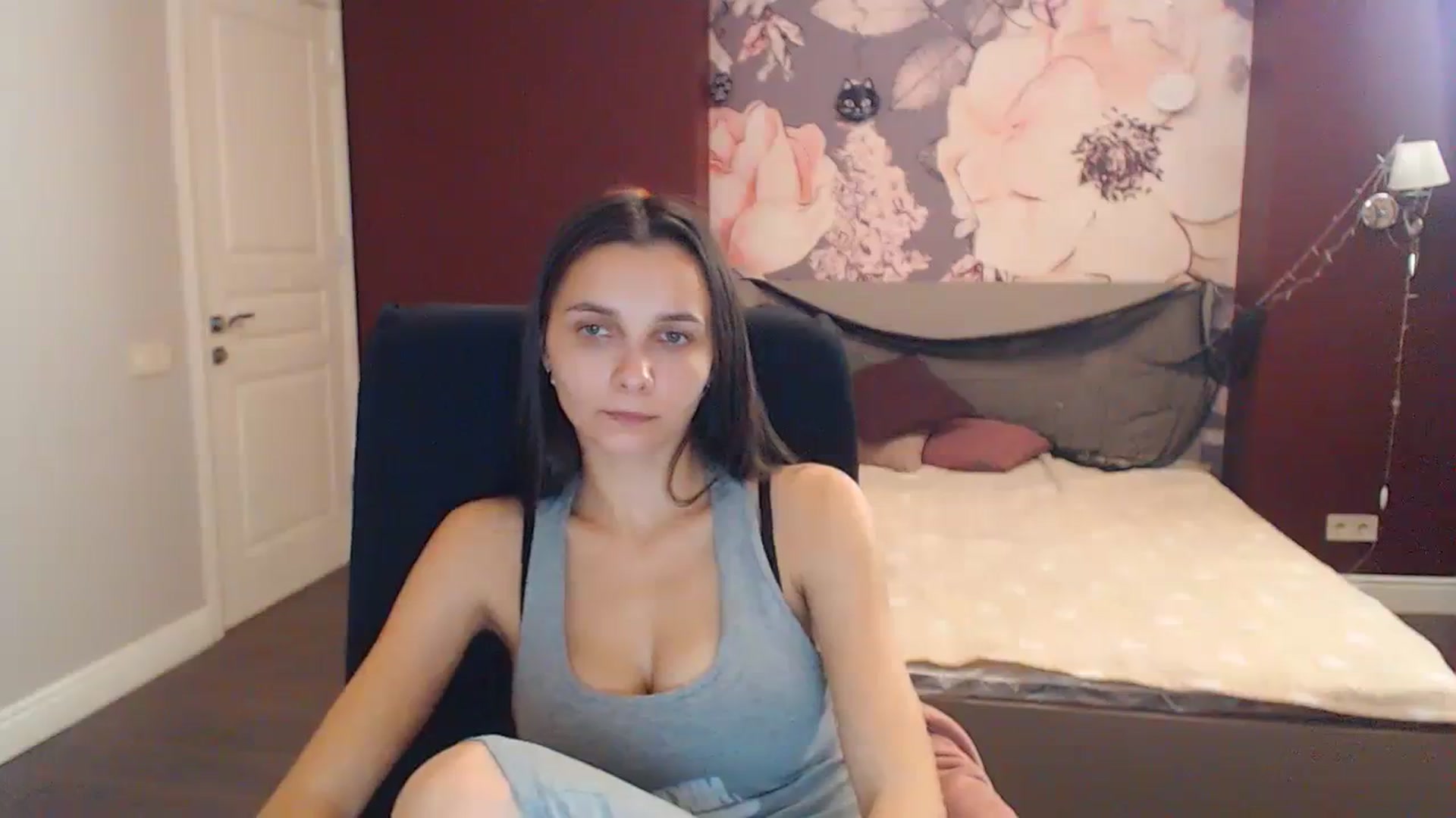 Gallery image thumbnail from Karina_Mils's myfreecams stream on, 10/29/2023, 14:01 image 10 of 20