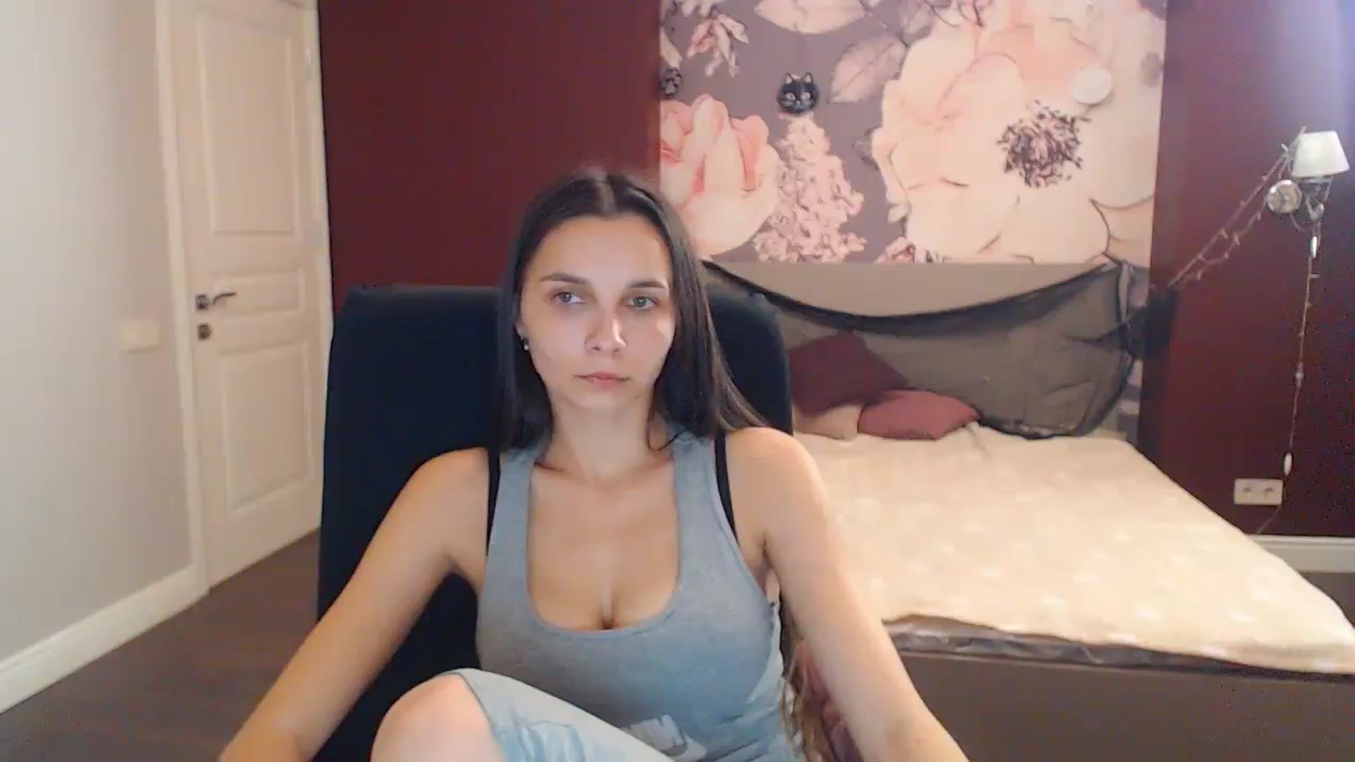 Gallery image thumbnail from Karina_Mils's myfreecams stream on, 10/29/2023, 14:01 image 5 of 20