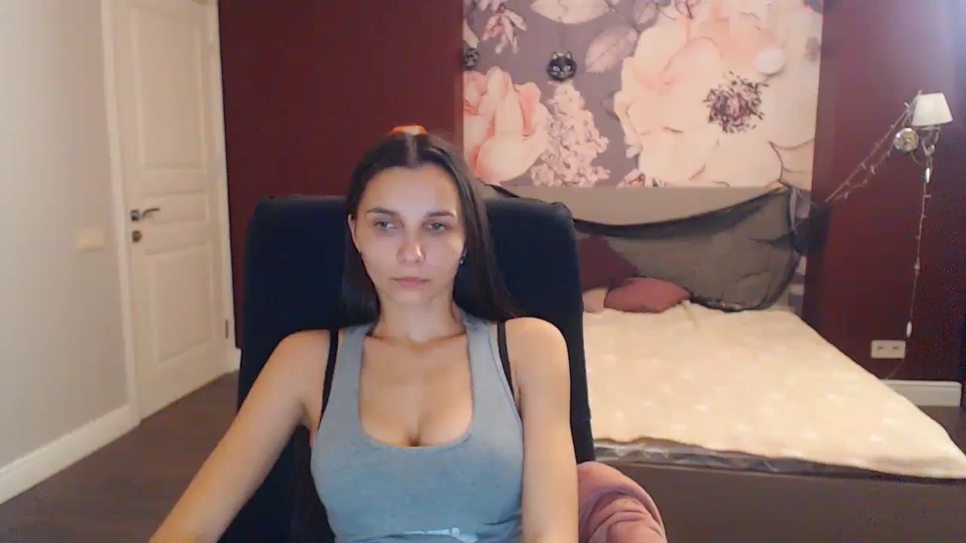 Gallery image thumbnail from Karina_Mils's myfreecams stream on, 10/29/2023, 14:01 image 17 of 20