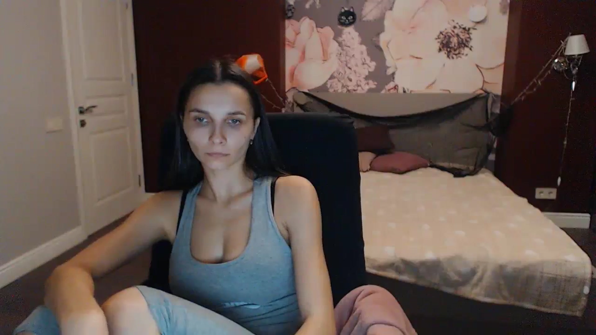 Gallery image thumbnail from Karina_Mils's myfreecams stream on, 10/29/2023, 16:35 image 10 of 20